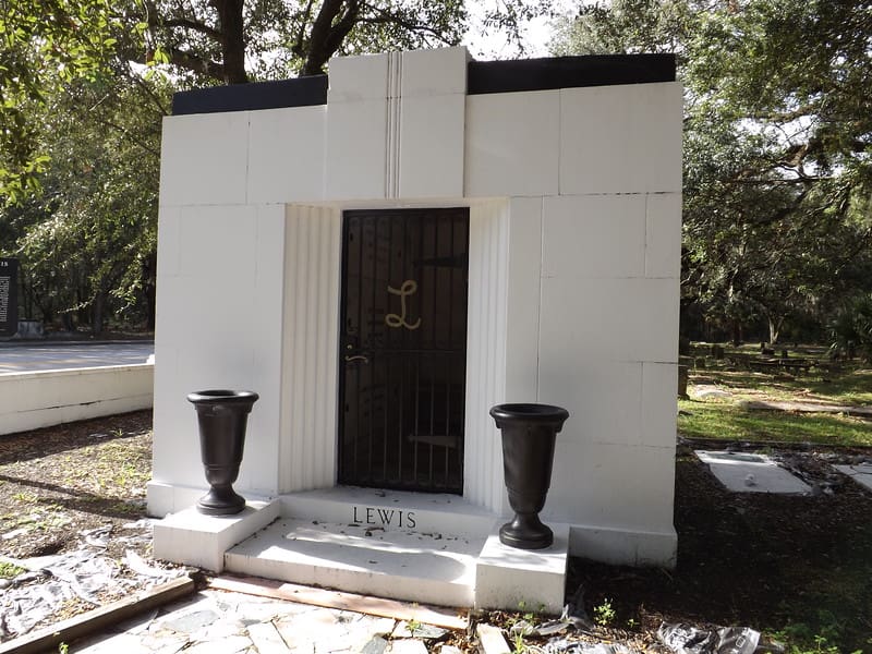 Free Jaxson walking tour of historic Memorial Cemetery Free Jaxson walking tour of historic Memorial Cemetery