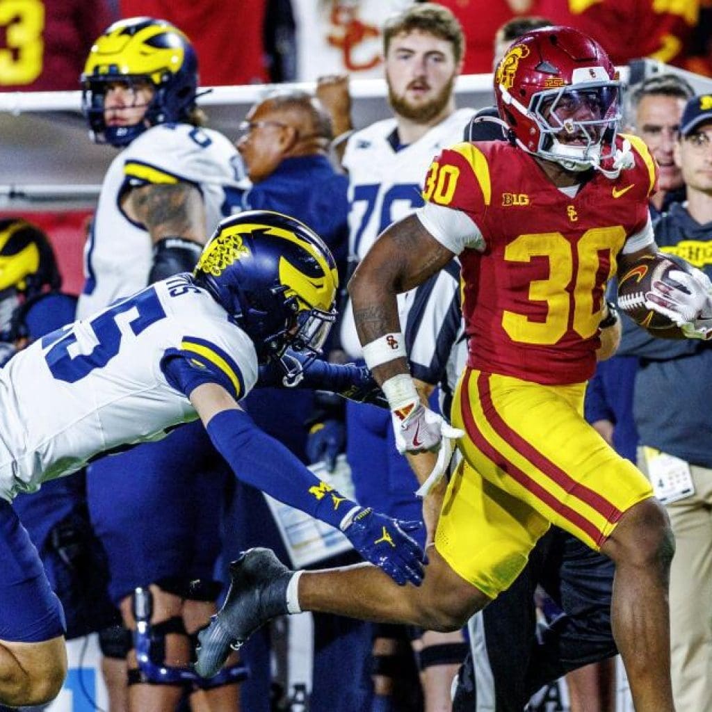 King Miller’s breakout game powers USC to win over No. 15 Michigan King Miller's breakout game powers USC to win over No. 15 Michigan
